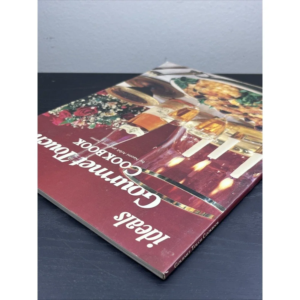 Ideals Gourmet Touch Cookbook 1978 Naomi‎ Arbit June Turner Vintage Recipes